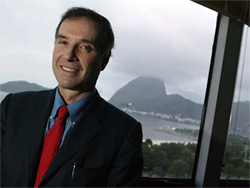 Eike Batista diz negociar com montadoras asiáticas para trazer fábrica da Apple para o Brasil