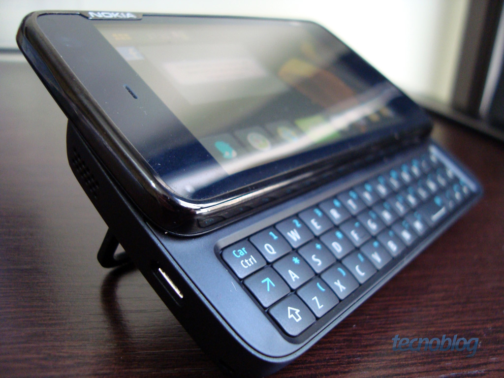 Nokia N900 tem sistema operacional Maemo, ora pois