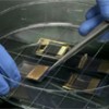 Cientistas criam baterias transparentes comprimindo eletrodos