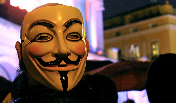 Anonymous promete destruir Facebook em novembro