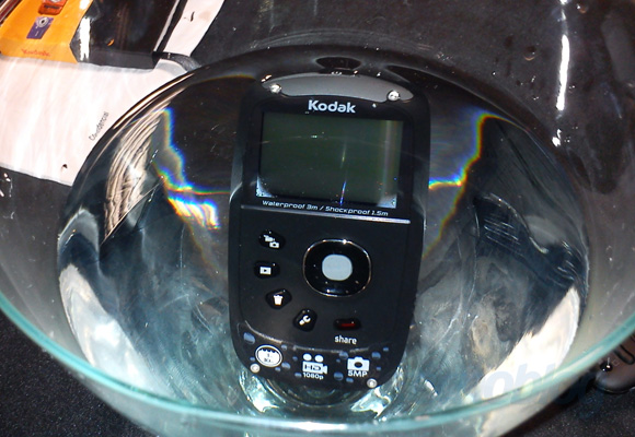 Kodak lança câmeras subaquáticas e sociais no Brasil