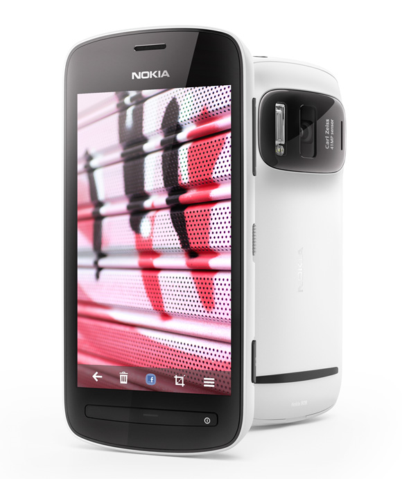 Nokia PureView 808 tem sensor de 41 megapixels e roda Symbian Belle