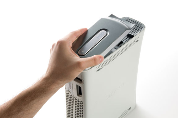 Pesquisadores alegam que Xbox 360 armazena cartões de crédito no HD; Microsoft nega