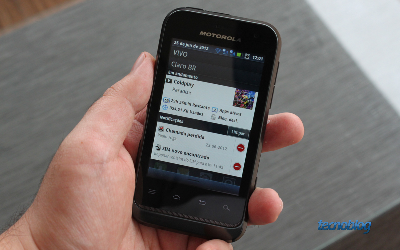Motorola Defy Mini dual-chip, a opção para usuários desastrados