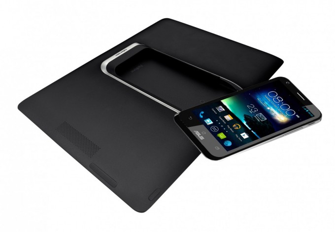 Asus anuncia PadFone 2, um smartphone que vira tablet