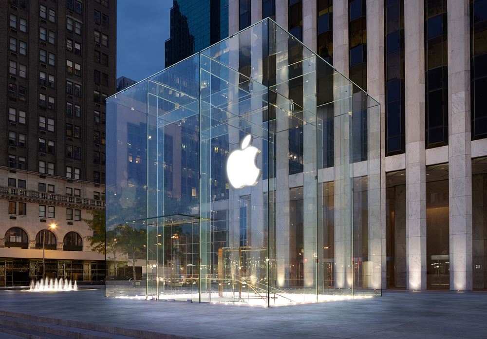 Apple é processada em US$ 1 bilhão por jovem acusado de roubar loja