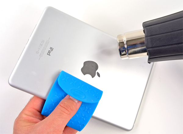 iPad Mini é dissecado e mostra entranhas cheias de cola