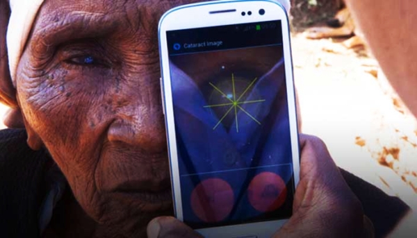 Com este app incrível, um médico poderá examinar seus olhos só com um smartphone