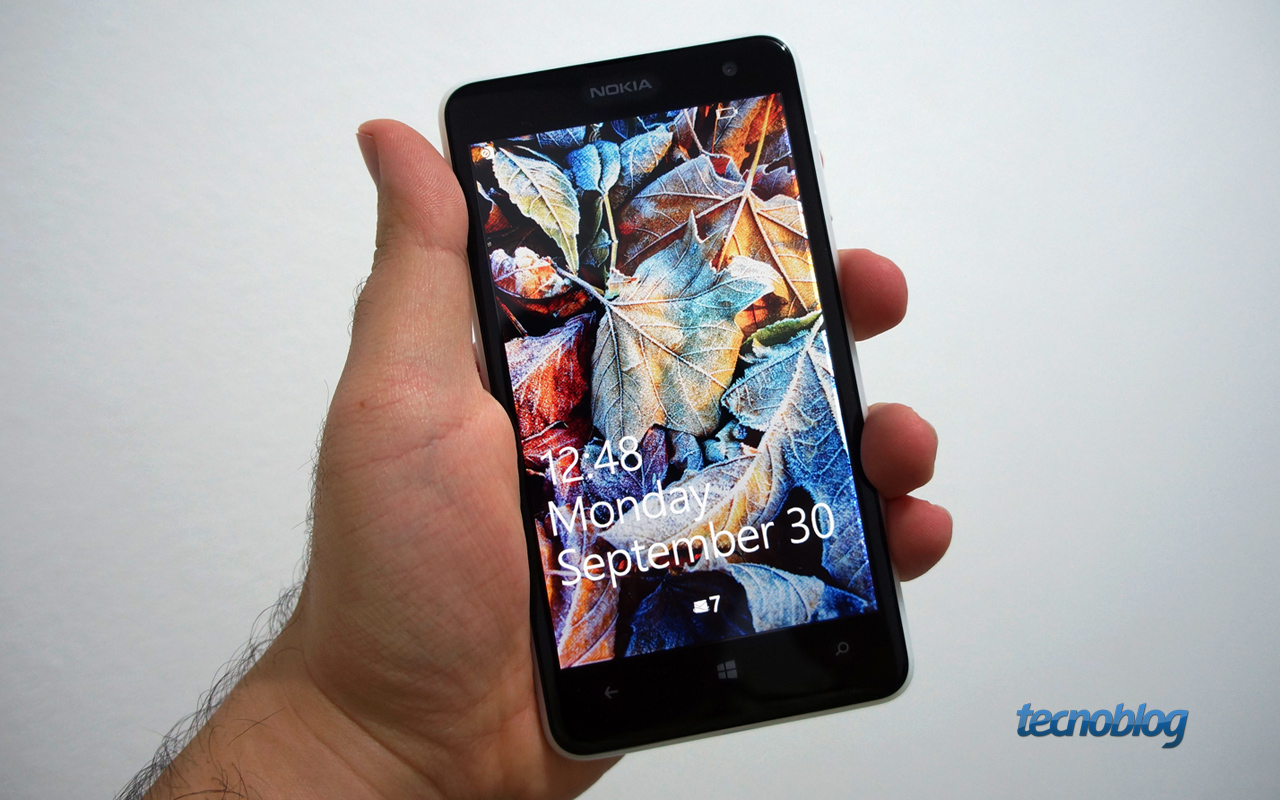 Review: Nokia Lumia 625, o Windows Phone intermediário com tela grande e 4G