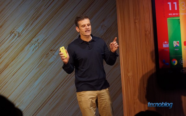 Dennis Woodside, CEO da Motorola Mobility, apresentando o Moto G no Brasil