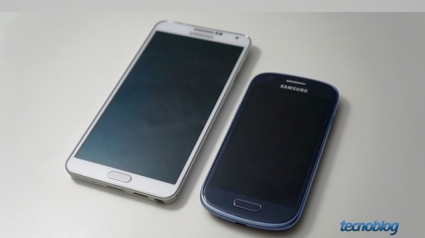 Galaxy Note 3 comparado com um SIII Mini de 4 polegadas