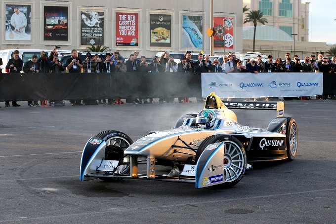 Renault exibe o primeiro carro oficial da Fórmula E na CES 2014