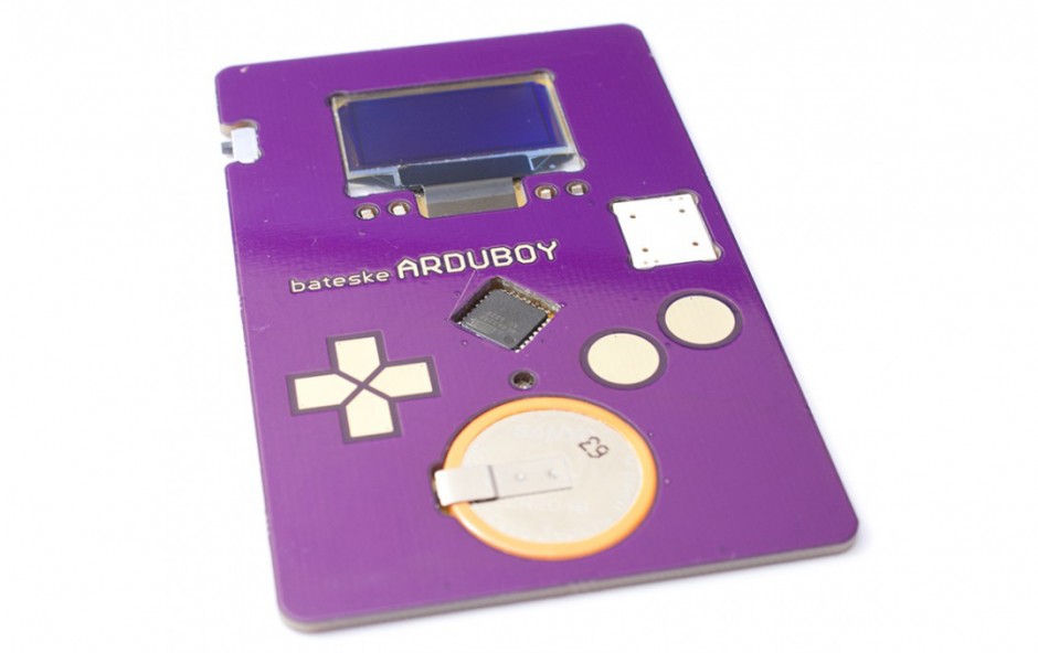 Conheça o Arduboy, um minigame do tamanho de seu cartão de crédito
