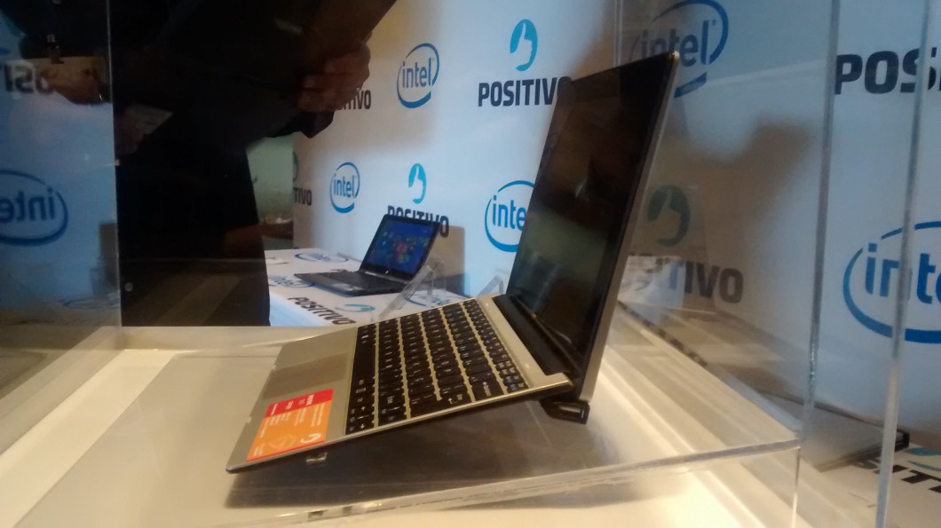 Positivo apresenta novos tablet e híbrido com processador Atom