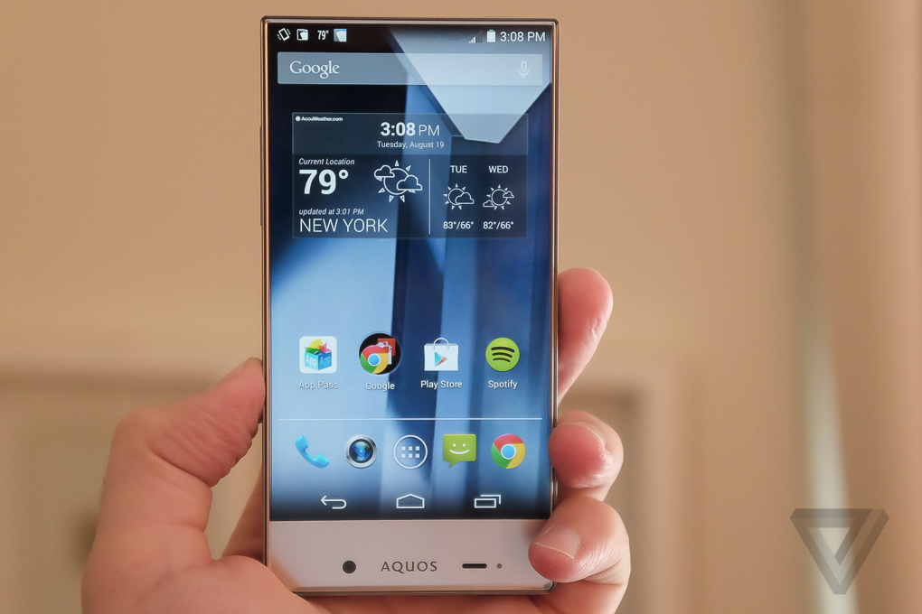 Sharp apresenta smartphone (quase) sem borda