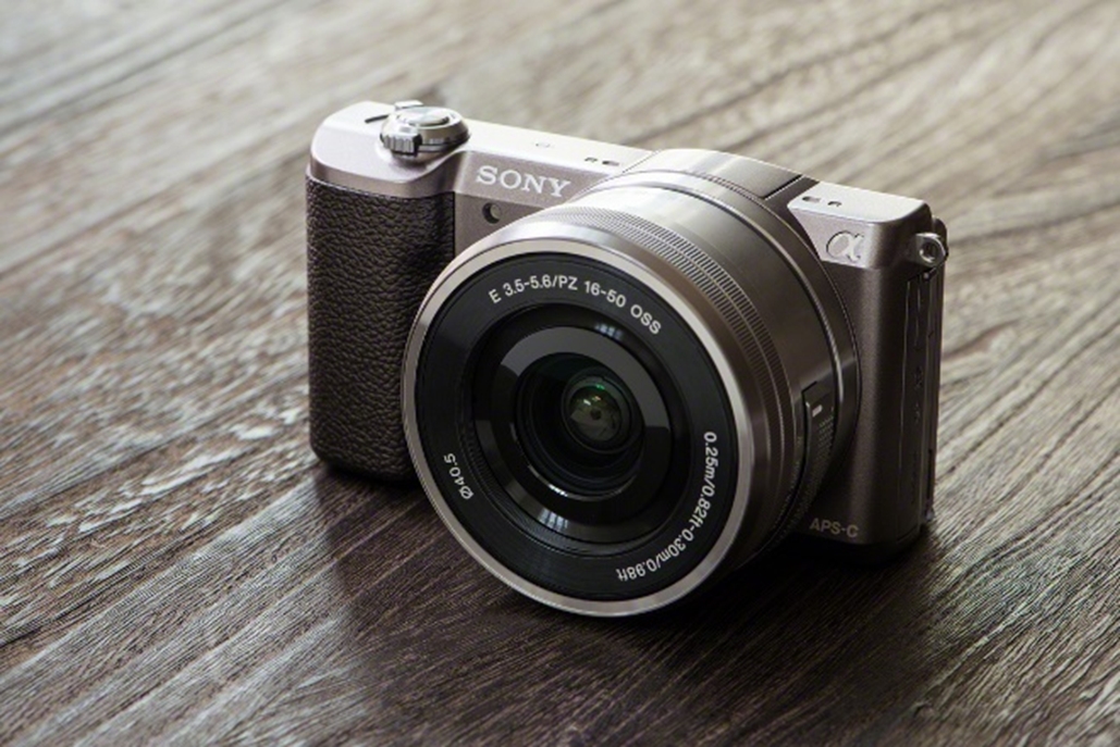 Nova A5100 da Sony é a câmera mirrorless mais compacta do mercado