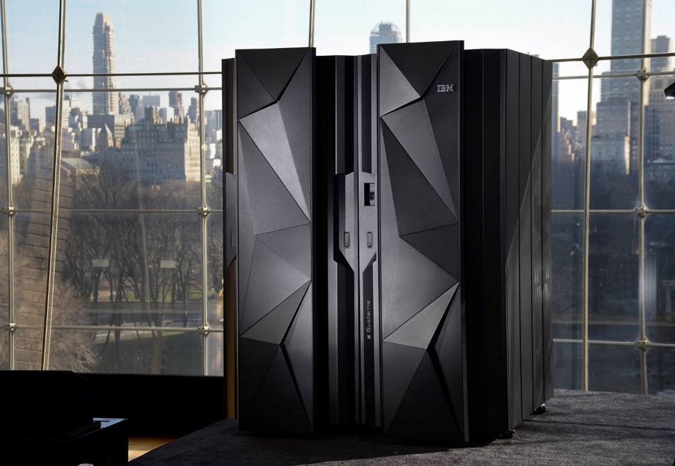 z13: novo mainframe da IBM pode processar 2,5 bilhões de transações por dia