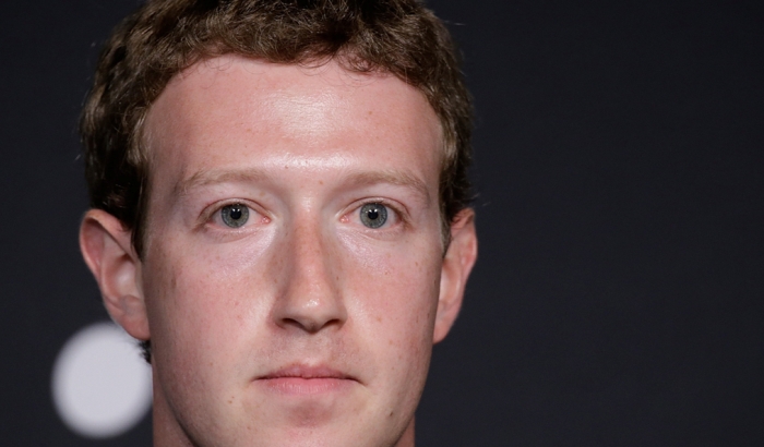 Mark Zuckerberg e Tim Cook trocam farpas após escândalo Cambridge Analytica