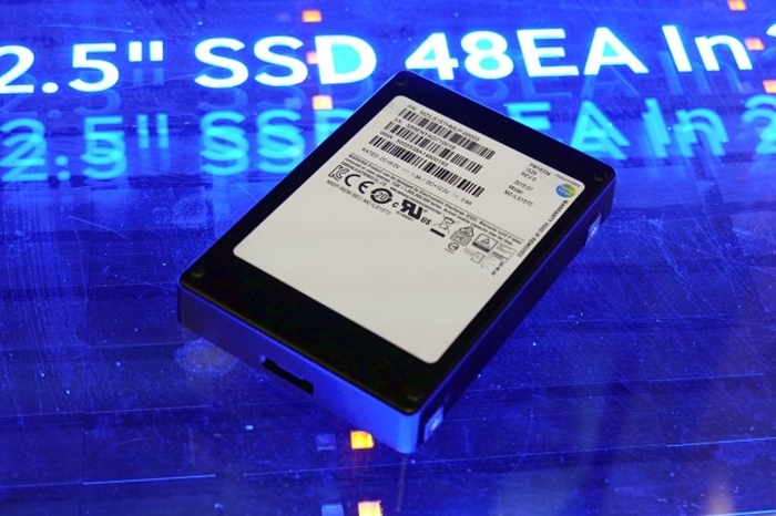 Falta espaço para dados aí? A Samsung anunciou um SSD de 16 TB