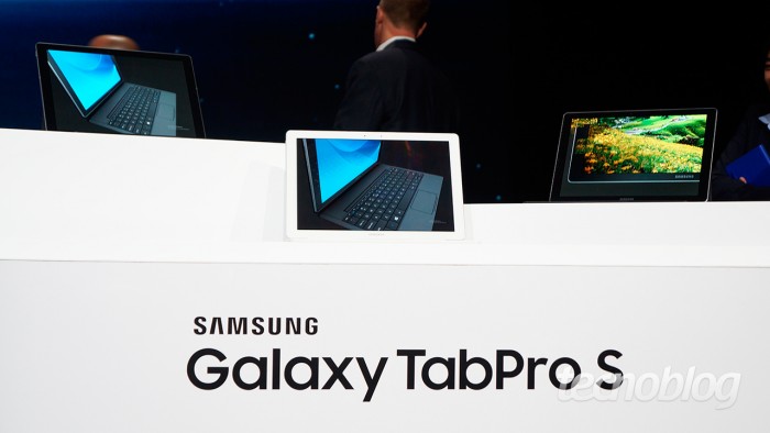 Galaxy TabPro S: o tablet híbrido da Samsung com Windows 10