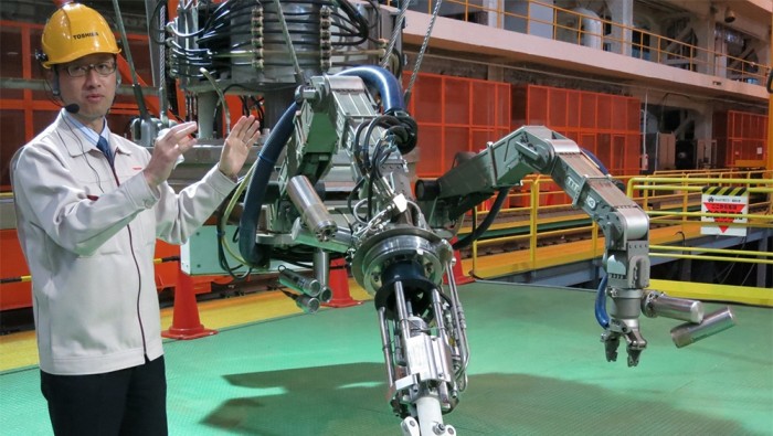 Toshiba mostra robô que ajudará a remover escombros do desastre nuclear de Fukushima