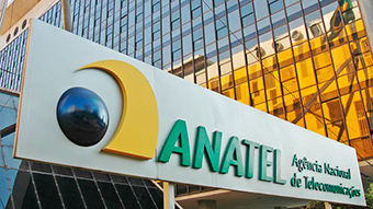 Oi e subsidiária da Telefônica recebem multas da Anatel que somam R$ 48 milhões
