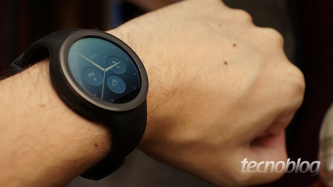 Smartwatch Motorola Moto 360 Sport [Review] - TecMundo 