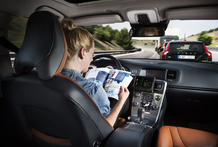 self-driving-cars-abre-tecnoblog