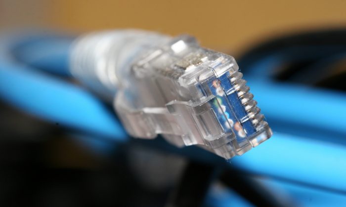 cabo-rede-internet-banda-larga-ethernet-conexao-1