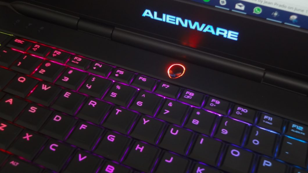 dell-alienware-15-8