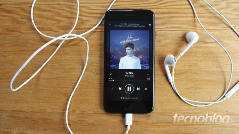 Spotify prepara reprodução offline de músicas no plano grátis