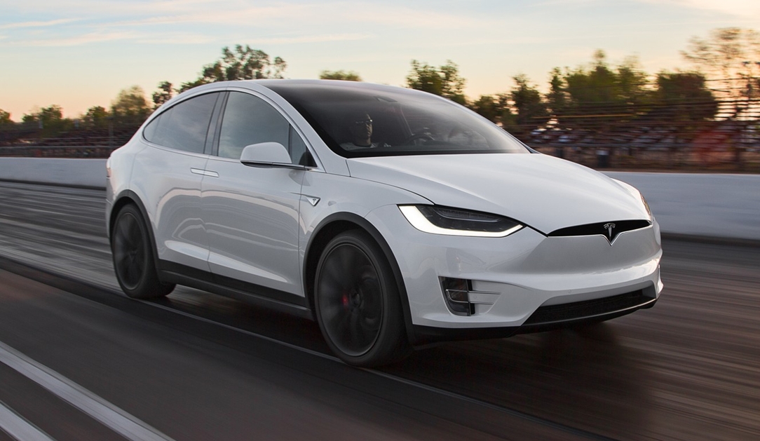 Tesla Model X, um carro com asas, Tecnologia