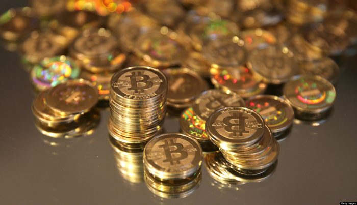 Bitcoin ultrapassa US$ 15 mil e valor de mercado chega a US$ 250 bilhões