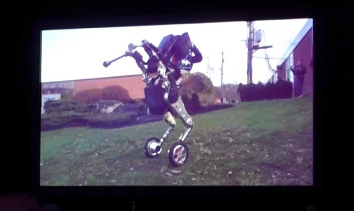 O novo robô assustador da Boston Dynamics pula mais alto que você