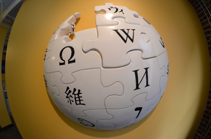 O que acontece quando bots da Wikipédia resolvem brigar entre si