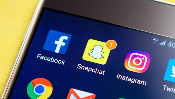O jogo virou? Facebook perde usuários e Snapchat lucra pela 1ª vez