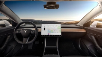 Tesla atualiza software do Model 3 para facilitar uso do Autopilot