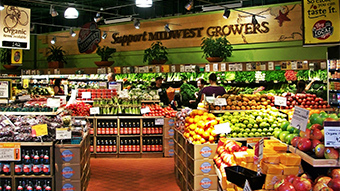 3 coisas que aconteceram no 1º dia dos supermercados Whole Foods sob o comando da Amazon