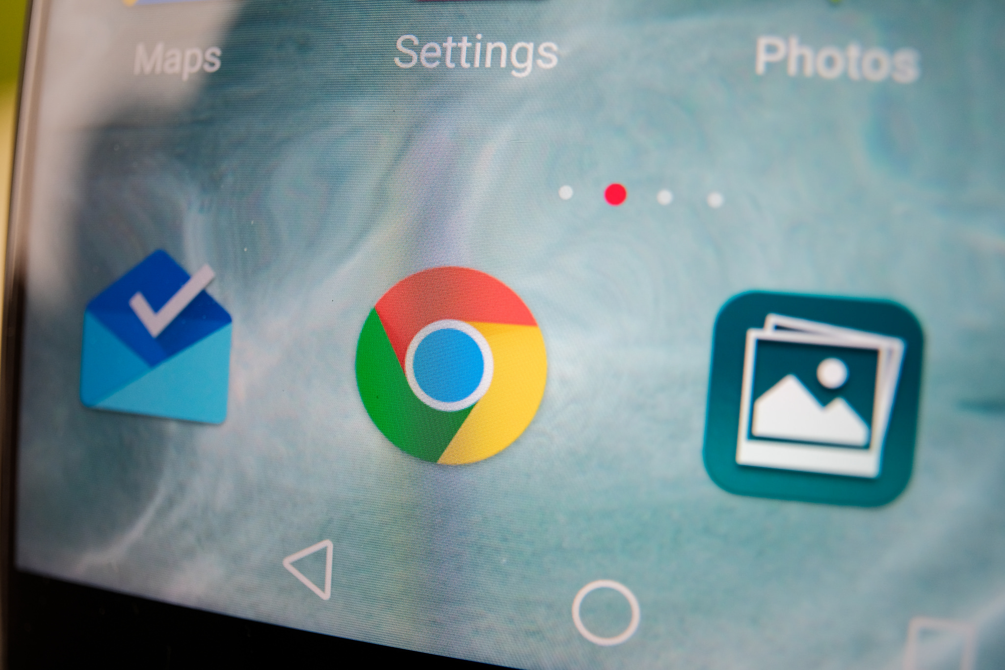 Google Chrome expande modo escuro em testes no Android