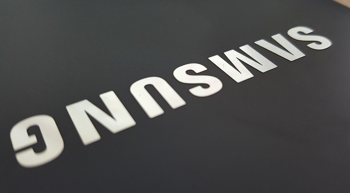 Samsung prepara alto-falante inteligente com Bixby para 2018