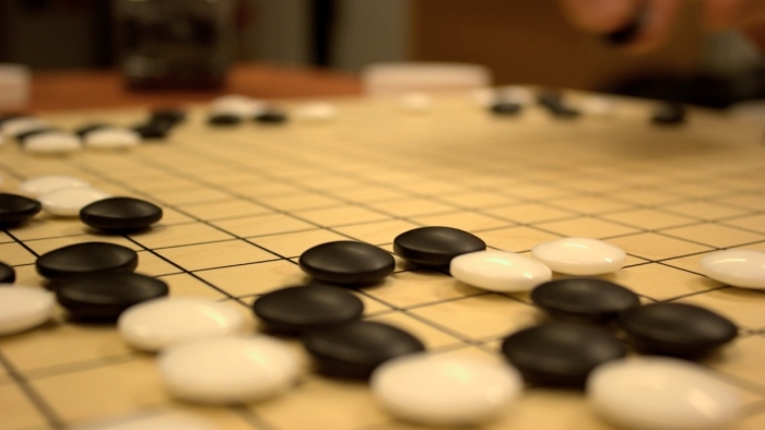 Inteligência artificial do Google aprende sozinha a jogar Go e derrota campeão mundial