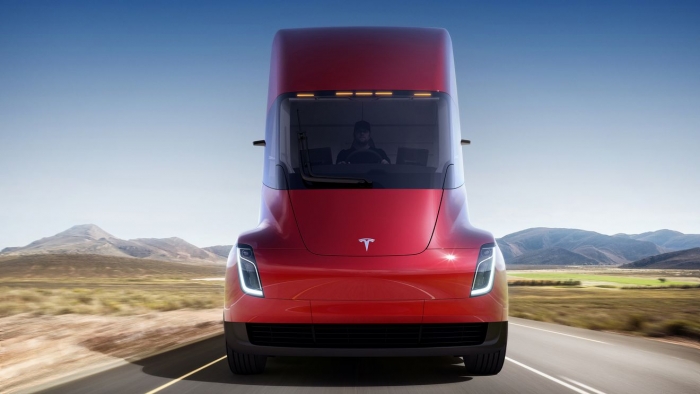 Caminhão elétrico da Tesla faz sua primeira entrega de carga