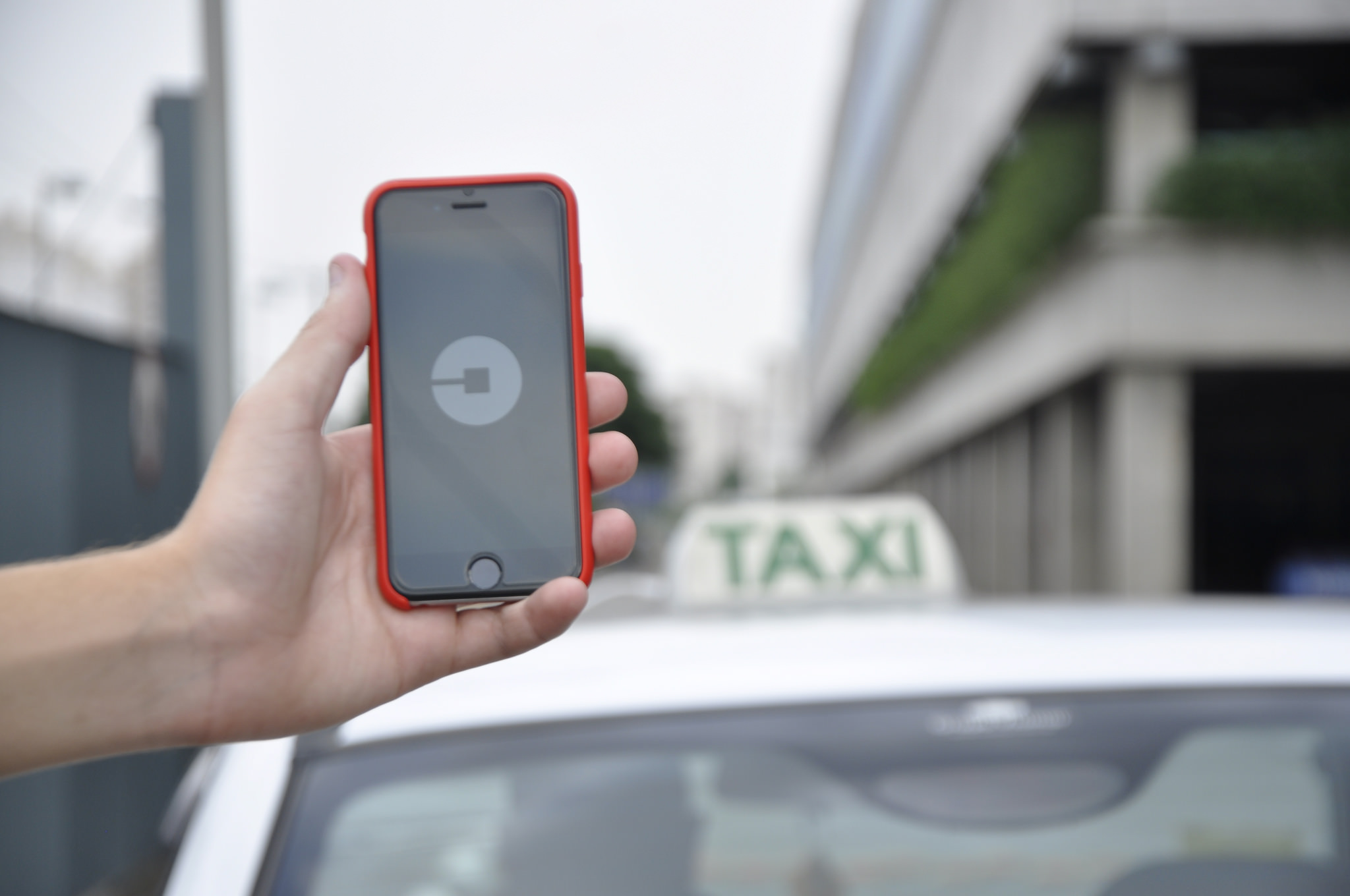 Prefeitura de São Paulo inicia fiscalização de carros de Uber, 99 e Cabify