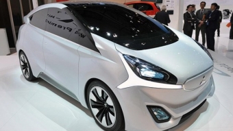 Fabricantes de carros vão substituir espelhos retrovisores por câmeras e telas