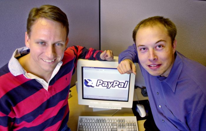 Peter Thiel (também cofundador) e Elon MuskPeter Thiel (também cofundador) e Elon Musk