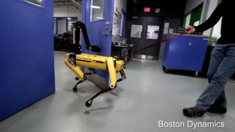 Robô da Boston Dynamics abre portas mesmo se os humanos não quiserem