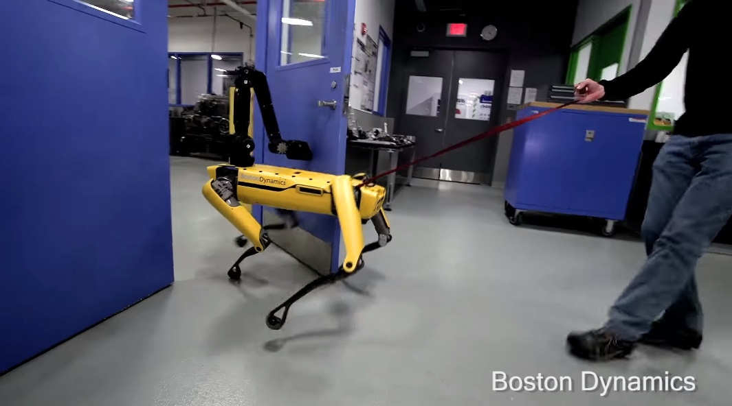 Robô da Boston Dynamics abre portas mesmo se os humanos não quiserem