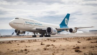 GE faz voo de teste com maior motor a jato do mundo