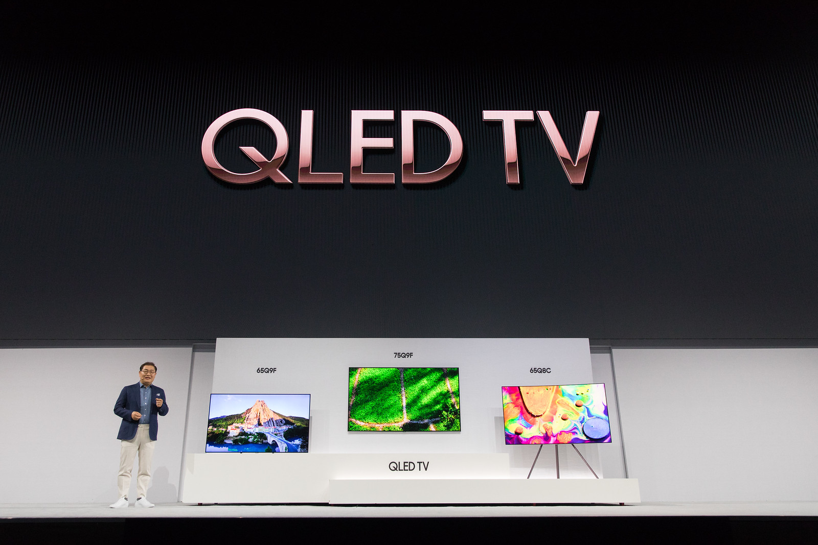 Samsung revela novas TVs QLED de 49 a 88 polegadas com Bixby