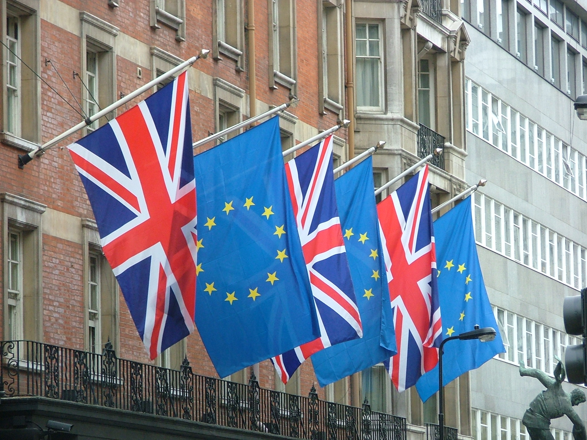 Brexit: Europa vai cancelar 300 mil domínios .eu que foram registrados por britânicos